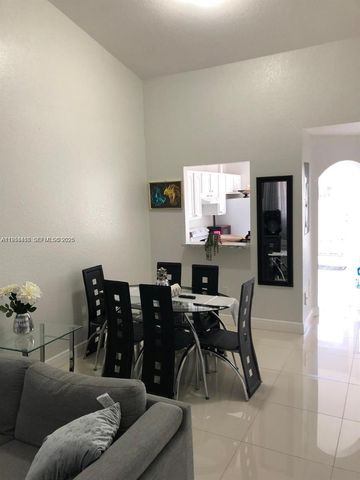 27 NE 13th Avenue 4, Homestead, FL 33033