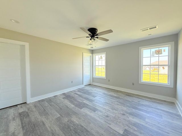 329 Whitley Way, Berea, KY 40403