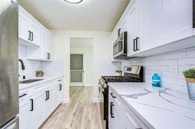 10037 62ND TERRACE N 5, St Petersburg, FL 33708