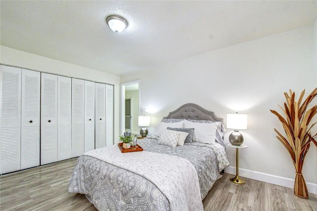 10037 62ND TERRACE N 5, St Petersburg, FL 33708