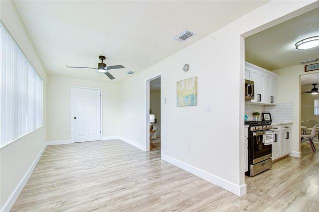 10037 62ND TERRACE N 5, St Petersburg, FL 33708