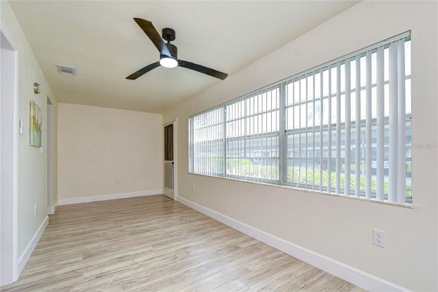 10037 62ND TERRACE N 5, St Petersburg, FL 33708