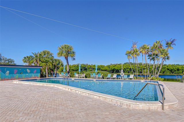 10037 62ND TERRACE N 5, St Petersburg, FL 33708