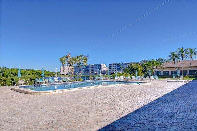 10037 62ND TERRACE N 5, St Petersburg, FL 33708