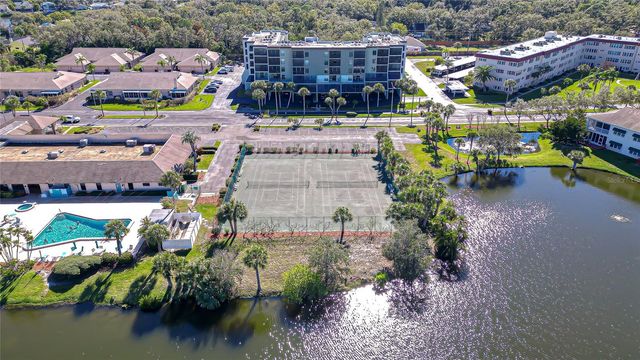 10037 62ND TERRACE N 5, St Petersburg, FL 33708