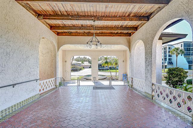 10037 62ND TERRACE N 5, St Petersburg, FL 33708