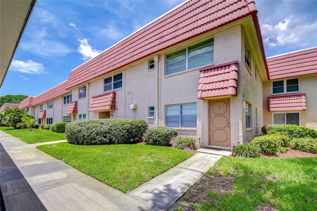 10037 62ND TERRACE N 5, St Petersburg, FL 33708