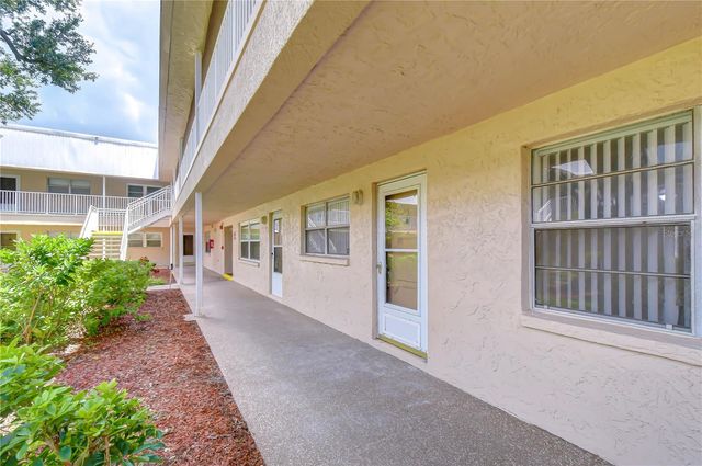 10037 62ND TERRACE N 5, St Petersburg, FL 33708