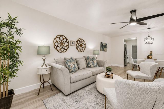 10037 62ND TERRACE N 5, St Petersburg, FL 33708