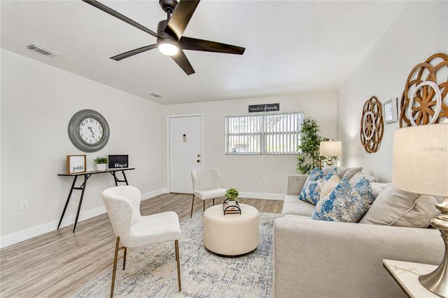 10037 62ND TERRACE N 5, St Petersburg, FL 33708