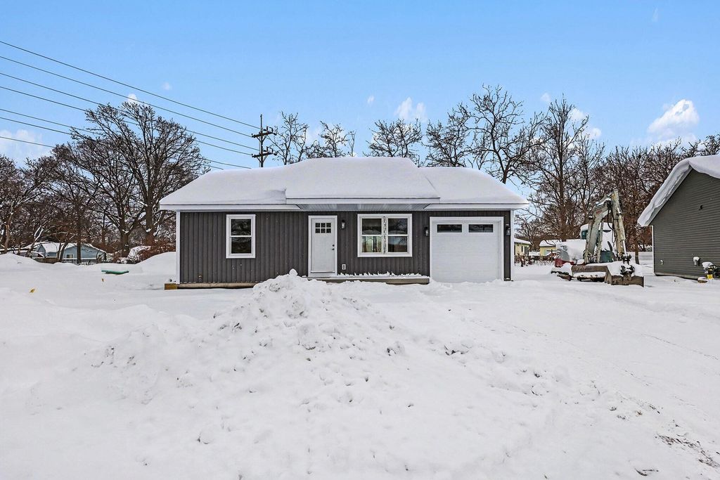 983 Ducey Avenue, Muskegon City, MI 49442