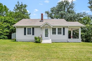 512 Twin Oak Dr, Murfreesboro, TN 37130