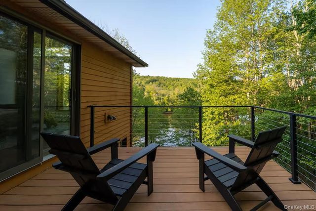 788 Swiss Hill Road N, Jeffersonville, NY 12748