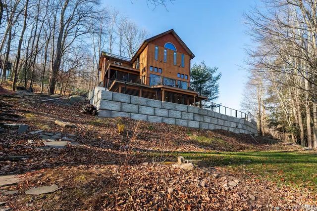 788 Swiss Hill Road N, Jeffersonville, NY 12748