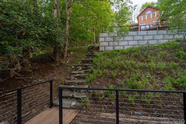 788 Swiss Hill Road N, Jeffersonville, NY 12748