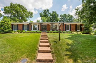 570 Flanders Drive, Warson Woods, MO 63122