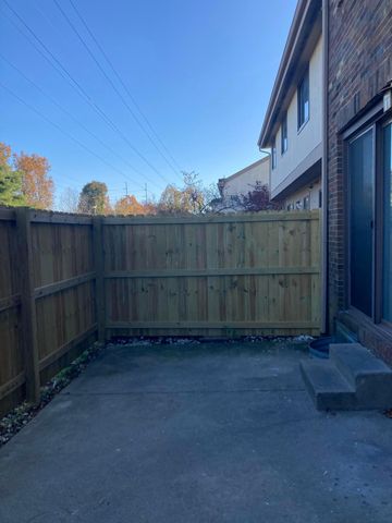 85 Stornoway Drive W, Columbus, OH 43213