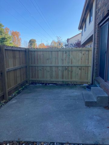 85 Stornoway Drive W, Columbus, OH 43213