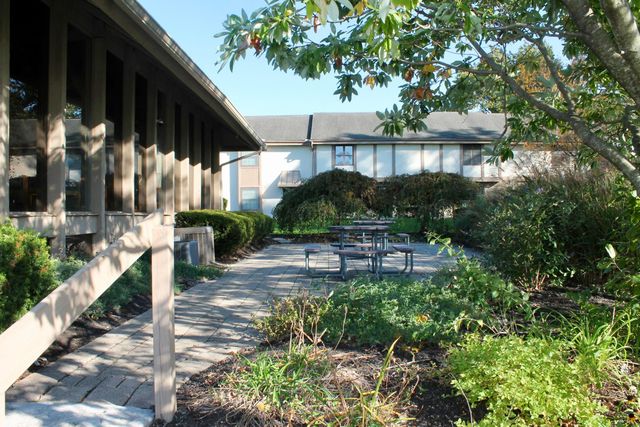 85 Stornoway Drive W, Columbus, OH 43213