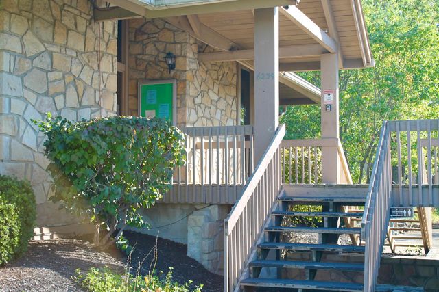 85 Stornoway Drive W, Columbus, OH 43213