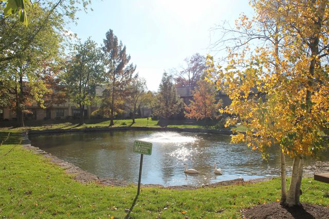 85 Stornoway Drive W, Columbus, OH 43213