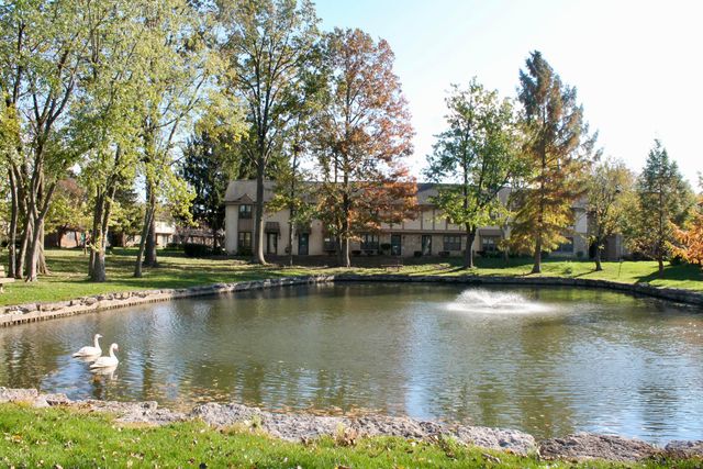 85 Stornoway Drive W, Columbus, OH 43213