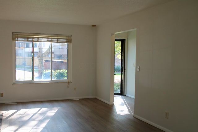 85 Stornoway Drive W, Columbus, OH 43213