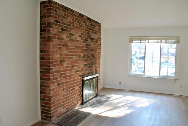 85 Stornoway Drive W, Columbus, OH 43213