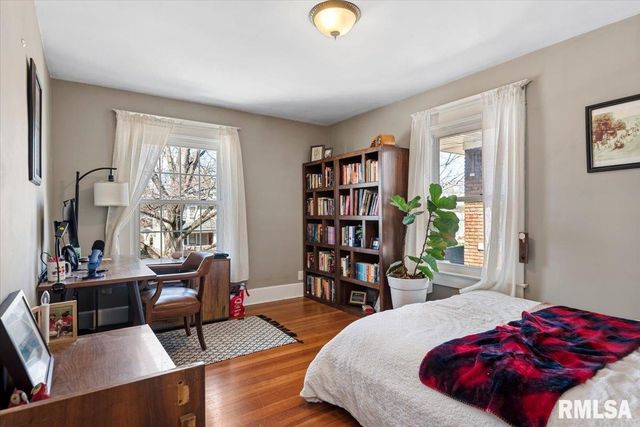 624 W VINE Street, Springfield, IL 62704