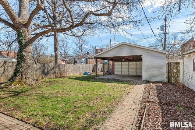 624 W VINE Street, Springfield, IL 62704