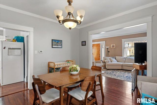 624 W VINE Street, Springfield, IL 62704