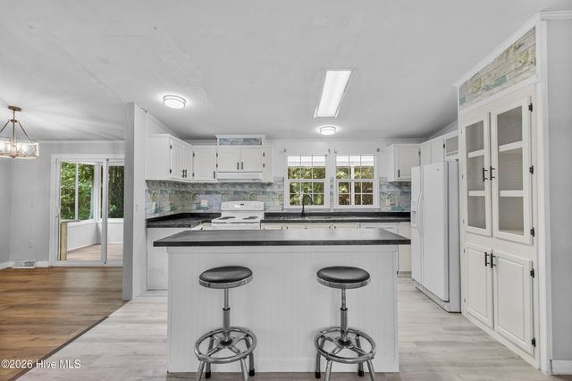 180 Quails Cove, Hampstead, NC 28443