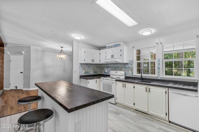 180 Quails Cove, Hampstead, NC 28443