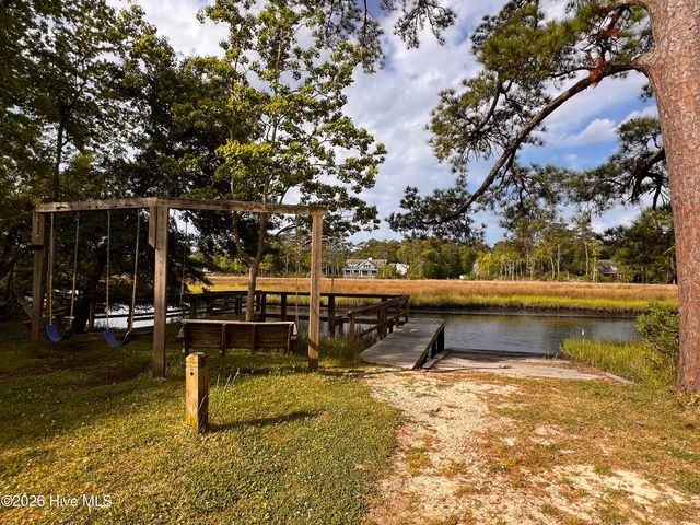 180 Quails Cove, Hampstead, NC 28443