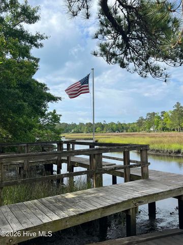 180 Quails Cove, Hampstead, NC 28443