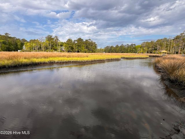 180 Quails Cove, Hampstead, NC 28443