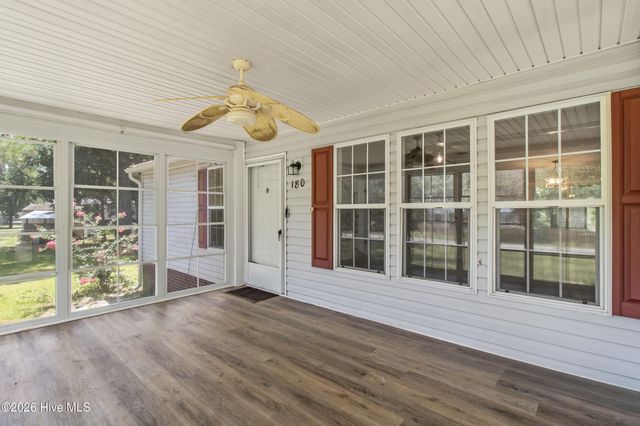 180 Quails Cove, Hampstead, NC 28443
