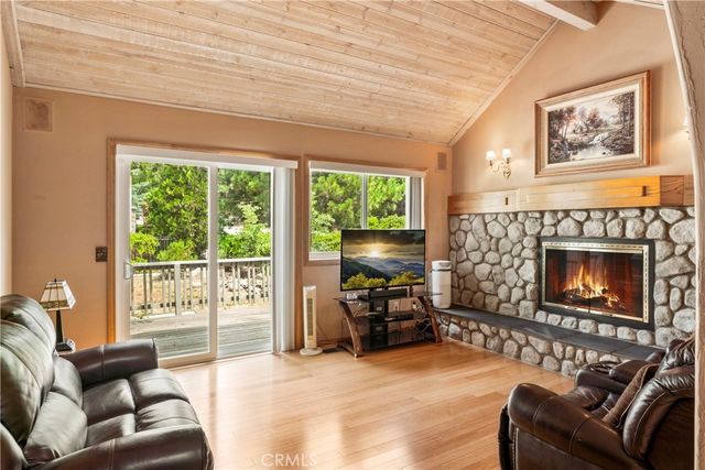 28116 Lachen Road, Lake Arrowhead, CA 92352