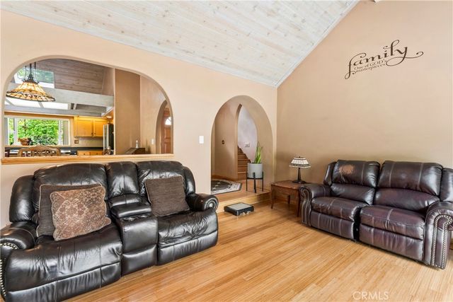 28116 Lachen Road, Lake Arrowhead, CA 92352