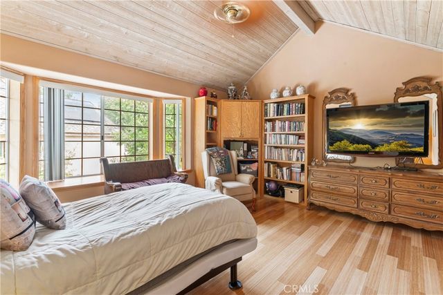 28116 Lachen Road, Lake Arrowhead, CA 92352