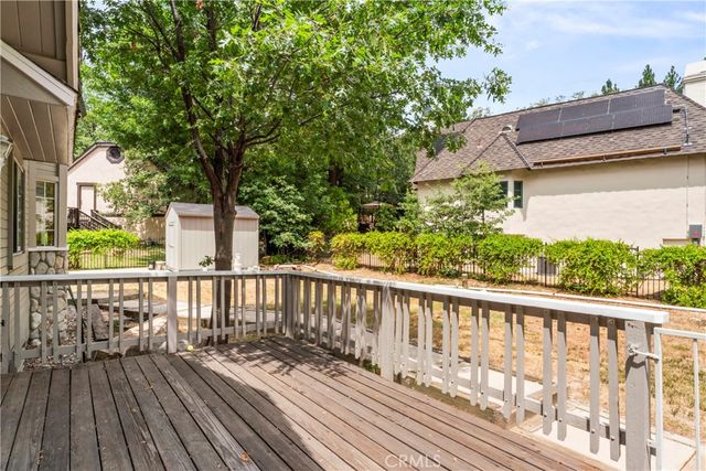 28116 Lachen Road, Lake Arrowhead, CA 92352