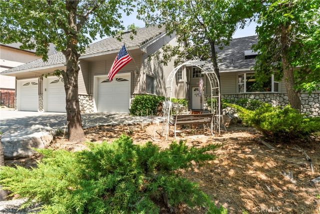 28116 Lachen Road, Lake Arrowhead, CA 92352