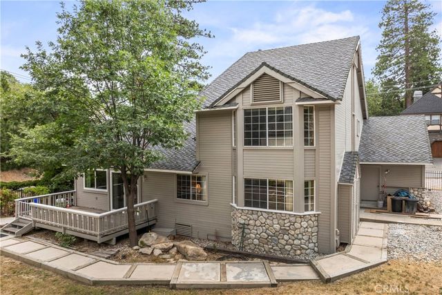 28116 Lachen Road, Lake Arrowhead, CA 92352