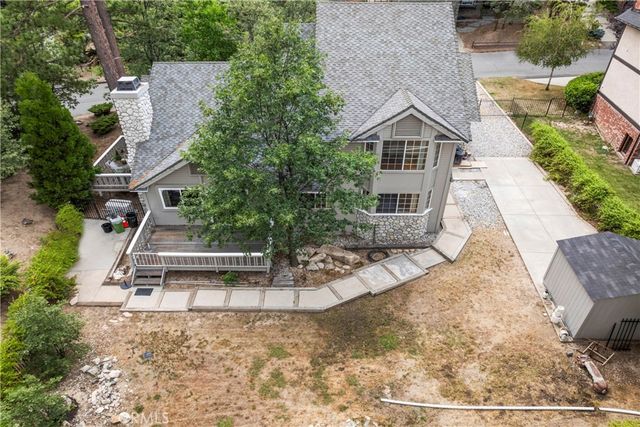 28116 Lachen Road, Lake Arrowhead, CA 92352