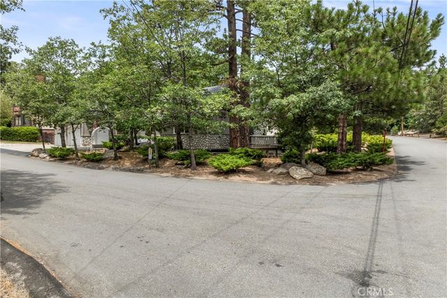 28116 Lachen Road, Lake Arrowhead, CA 92352