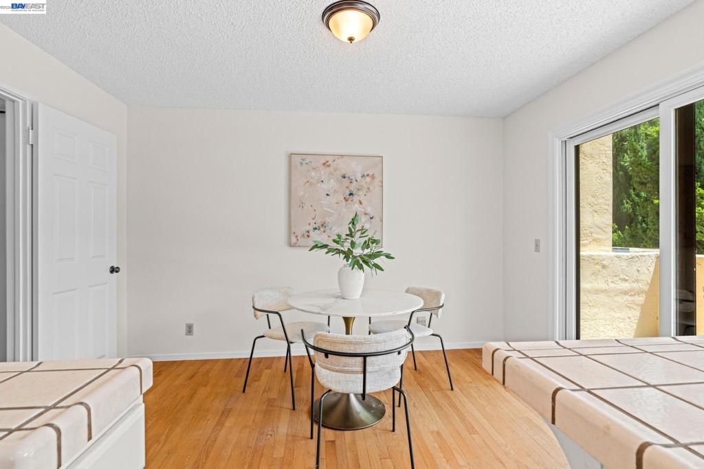 Image 15 of property listing at 2149 Junction Ave 10, Mountain View, CA 94043
