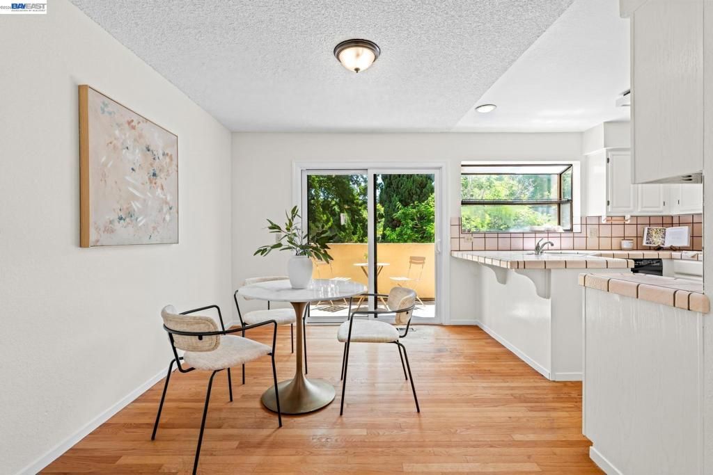 Image 16 of property listing at 2149 Junction Ave 10, Mountain View, CA 94043