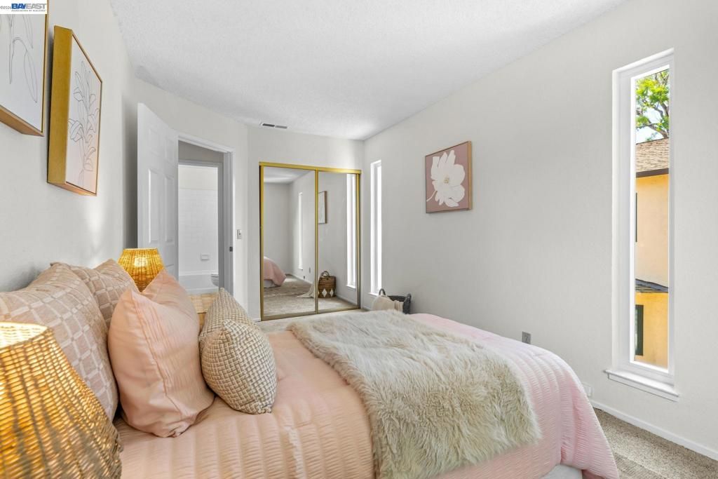 Image 21 of property listing at 2149 Junction Ave 10, Mountain View, CA 94043