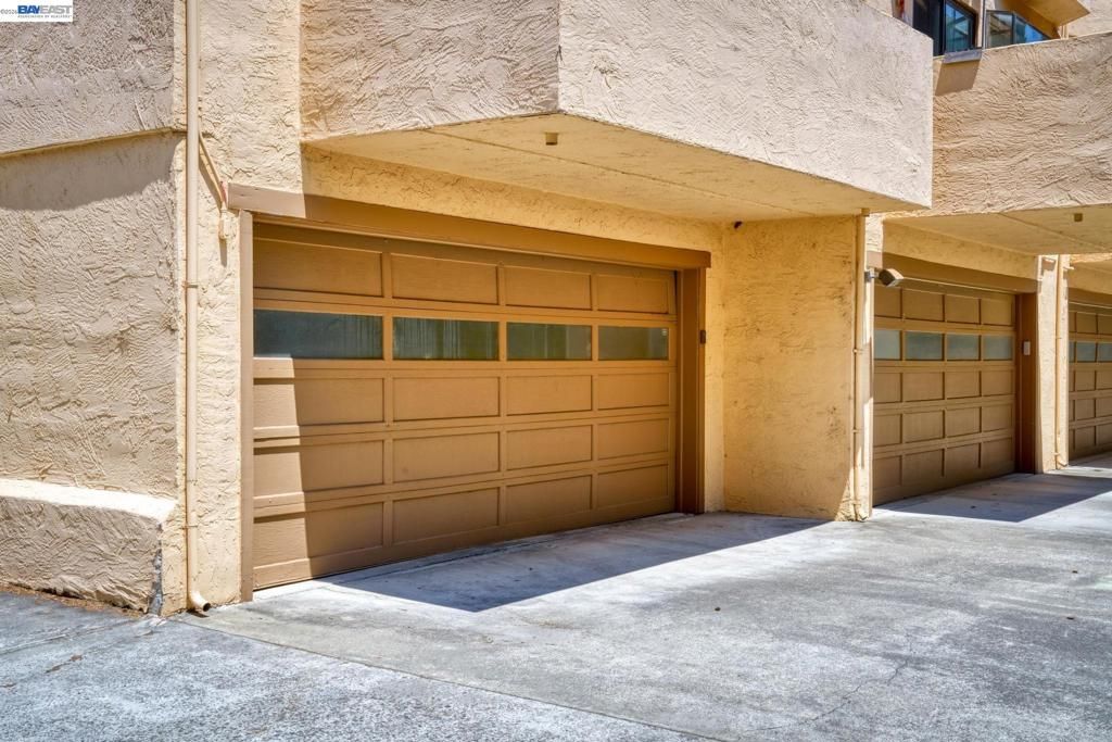 Image 33 of property listing at 2149 Junction Ave 10, Mountain View, CA 94043
