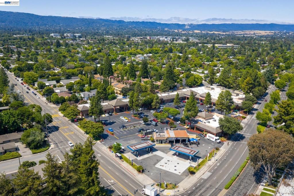 Image 36 of property listing at 2149 Junction Ave 10, Mountain View, CA 94043